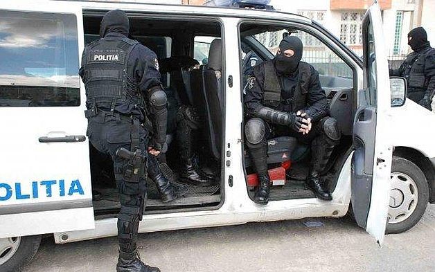 PERCHEZIŢII de amploare în Bucureşti şi 9 judeţe