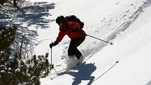 Pârtii deschise de 1 Mai și Paște. Unde pot schia turiștii VIDEO