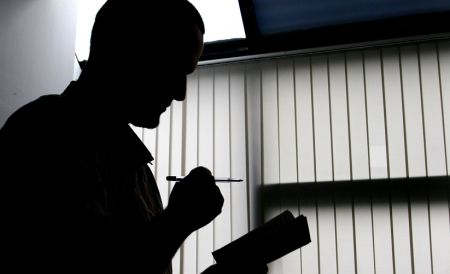 Anchetă de SPIONAJ la MAI. Doi înalţi funcţionari fotocopiau documente SECRETE