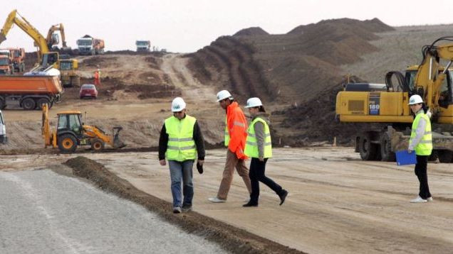 Autostrada Comarnic-Brașov: Cum își dau guvernanții cu stângul în dreptul