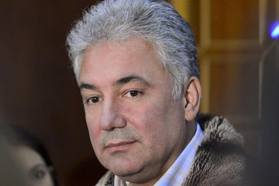 Adriean Videanu şi-a dat demisia de la şefia PDL Bucureşti şi a fost suspendat din partid