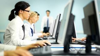 Firmele multinaționale angajează 4.000 de români chiar în aceste zile