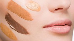 Ce se întâmplă dacă amesteci fond de ten cu aloe. Trucul pe care ar trebui să-l încerci şi tu 