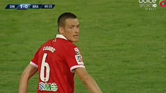 Hilar! Un fotbalist a fost dat a doua oară afară de aceeaşi echipă, în această iarnă