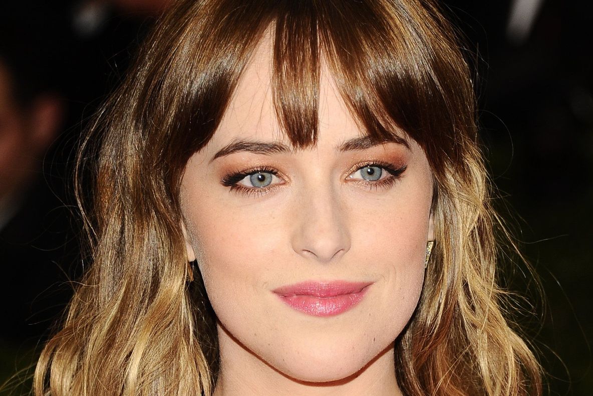 Ce spune Dakota Johnson despre scenele de sex din "Fifty Shades"