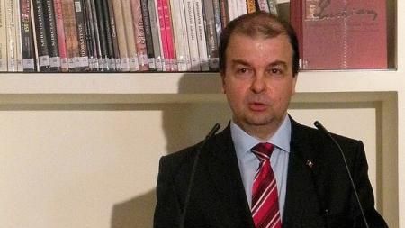 Efectele gafei de la Paris: Președintele ICR cere suspendarea directorului ICR Paris