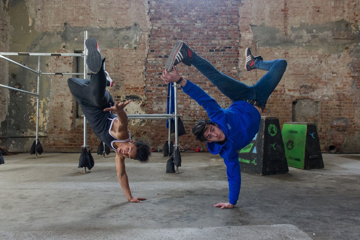 România intră în modă: parkour şi freerunning, practicate de tot mai mulţi tineri