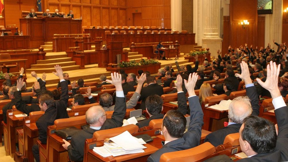Deputat PNL: PSD sfidează Curtea Constituţională. Ordonanţa traseiştilor va trece tacit
