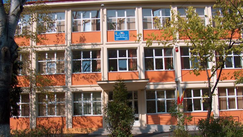 Salariile personalului nedidactic din şcoli, majorate de la 1 august. Câte persoane vor beneficia