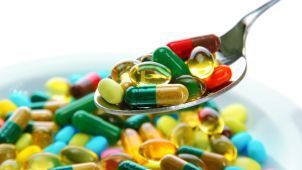 Mafia medicamentelor. Un tratament în România, de şapte ori mai scump decât în UE