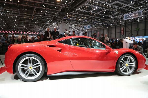 Cât costă cea mai scumpă maşină expusă la Salonul auto de la Geneva