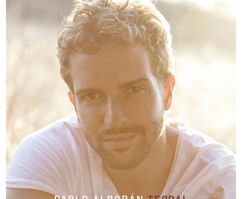 Fenomenul pop, Pablo Alboran, va fi intampinat de fanii din Romania cu paine si cu sare