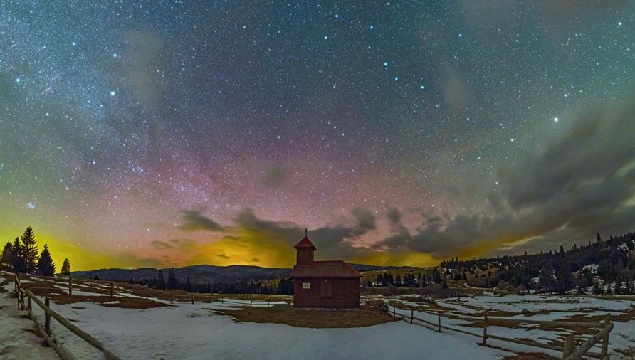 Fenomenul spectaculos, fără precedent, surprins pe cerul României