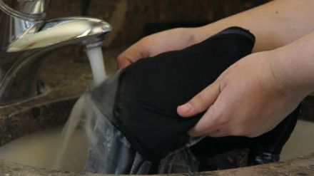 Truc: Cum să speli hainele cu paiete