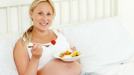 Eşti însărcinată? Iată de ce alimente nu ai voie să te atingi