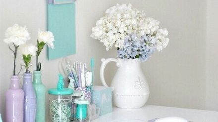 Florile din vază nu rezistă prea mult? Iată unde greşeşti