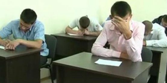Perlă de la BAC 2015: ce le-a transmis profesorilor un elev, pe foaia de examen
