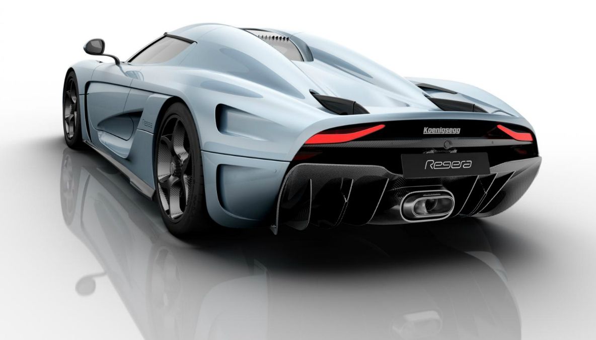 Dacă vrei maşina asta aştepţi 18 luni şi dacă te răzgândeşti asupra culorii plăteşti 60.000 de euro