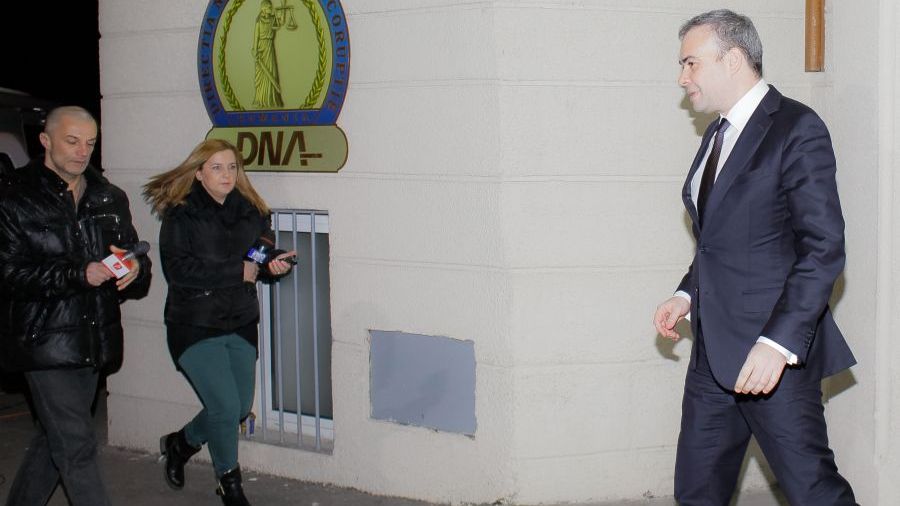 Vâlcov, la un pas de arestare. Ordonanța de reținere a expirat. Senatorul așteaptă sentința acasă
