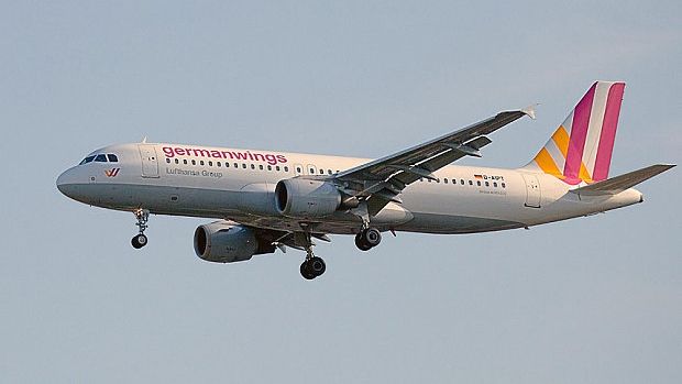 AVION PRĂBUȘIT FRANȚA. Prima reacție a Germanwings. Detalii despre pilot și pasageri  