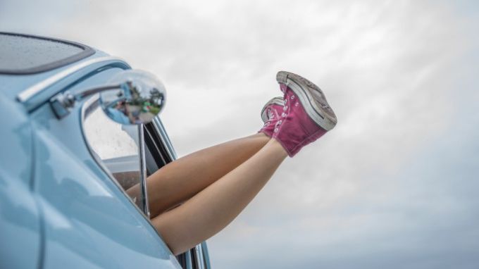 Ce să faci ca să nu îți mai intre apă în pantofi