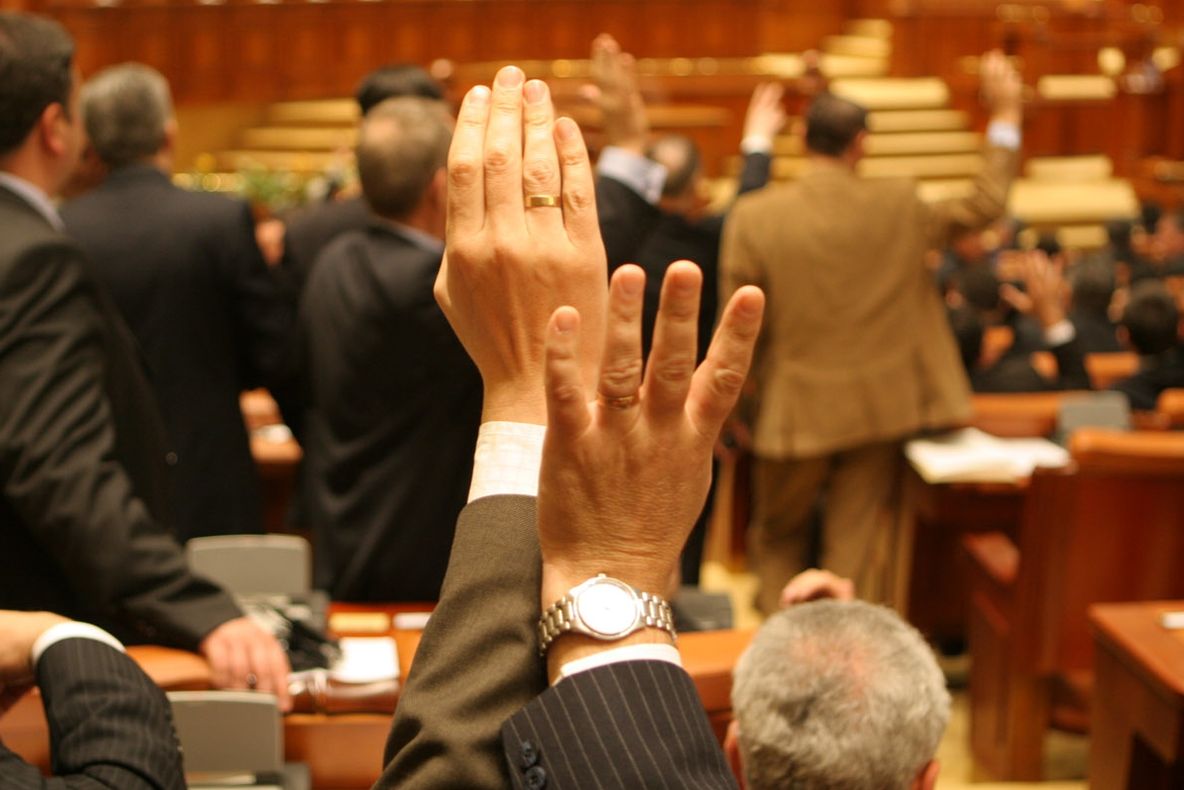 Deputații au respins modificarea regulamentului Camerei 