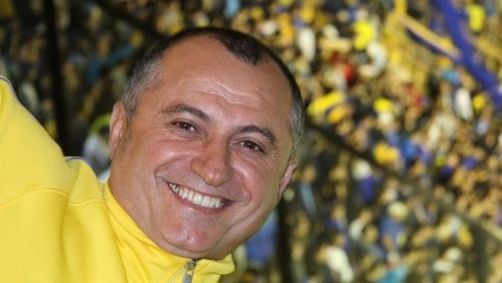 Milionarul Comana, care s-a sinucis în toaleta unui avion,adus în ţară şi înmormântat în mare secret