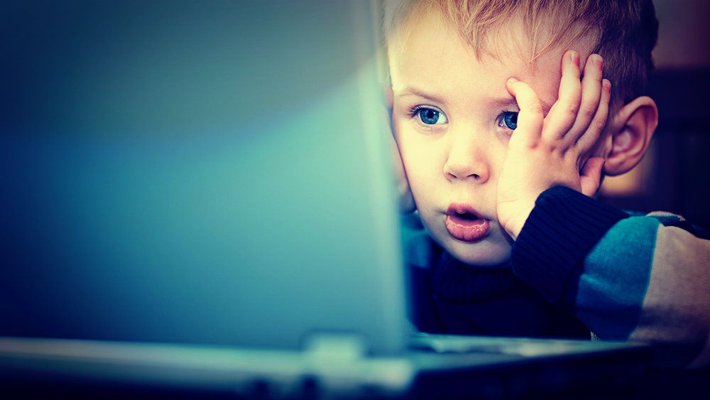 Copilul tău nu este în siguranță! Iată ce pericole îl pândesc