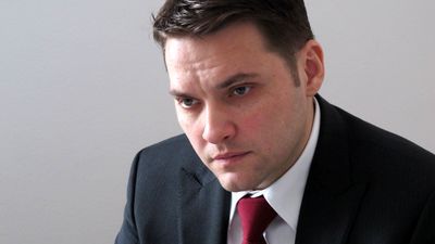 Cine sunt senatorii care l-au consolat pe Dan Șova la dezbaterile pentru votul privind arestarea sa