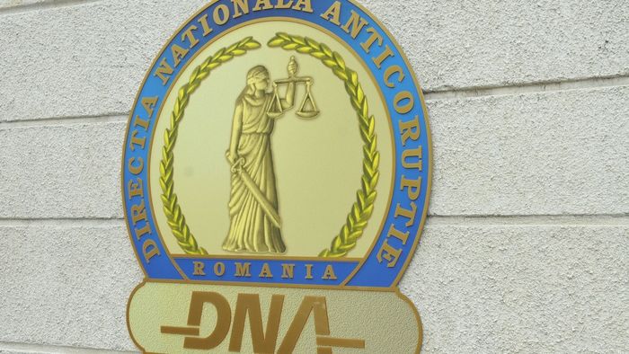 Două angajate din Primăria Ploiești, cercetate alături de primarul Bădescu, sub control judiciar