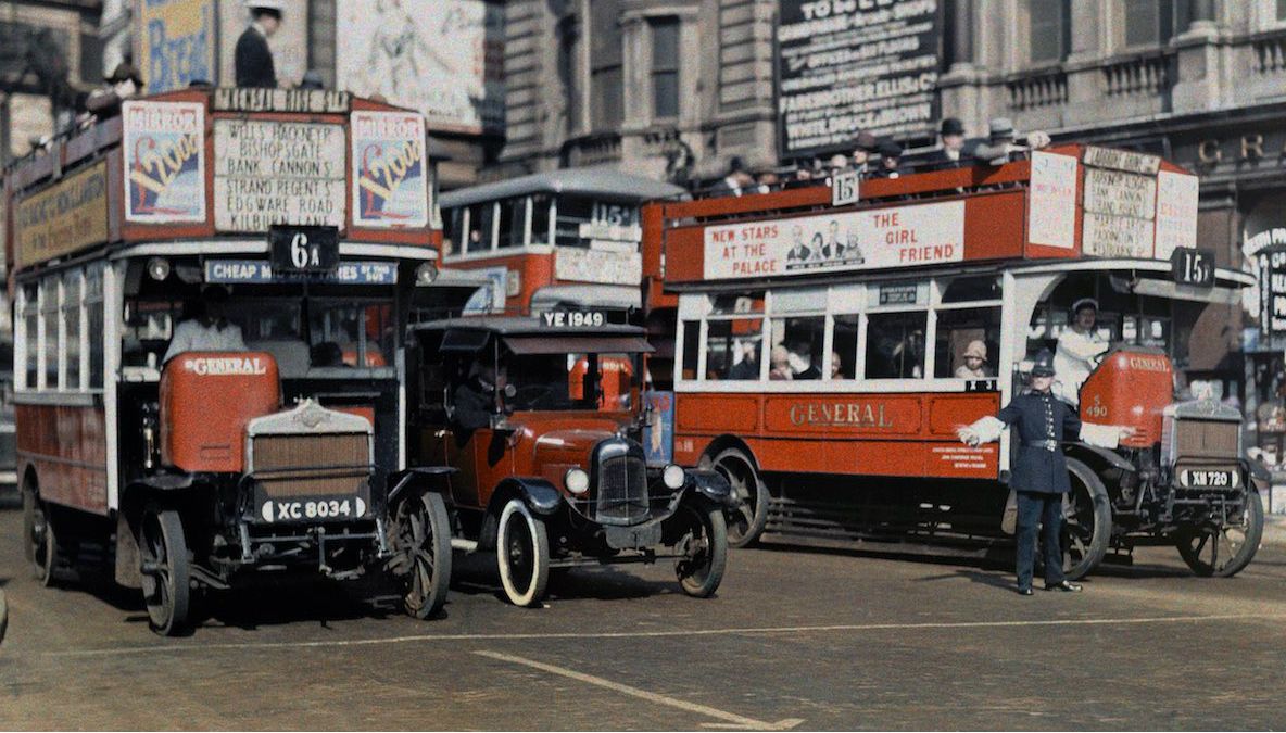 Fotografiile color de acum 100 de ani te vor fascina și șoca în același timp!