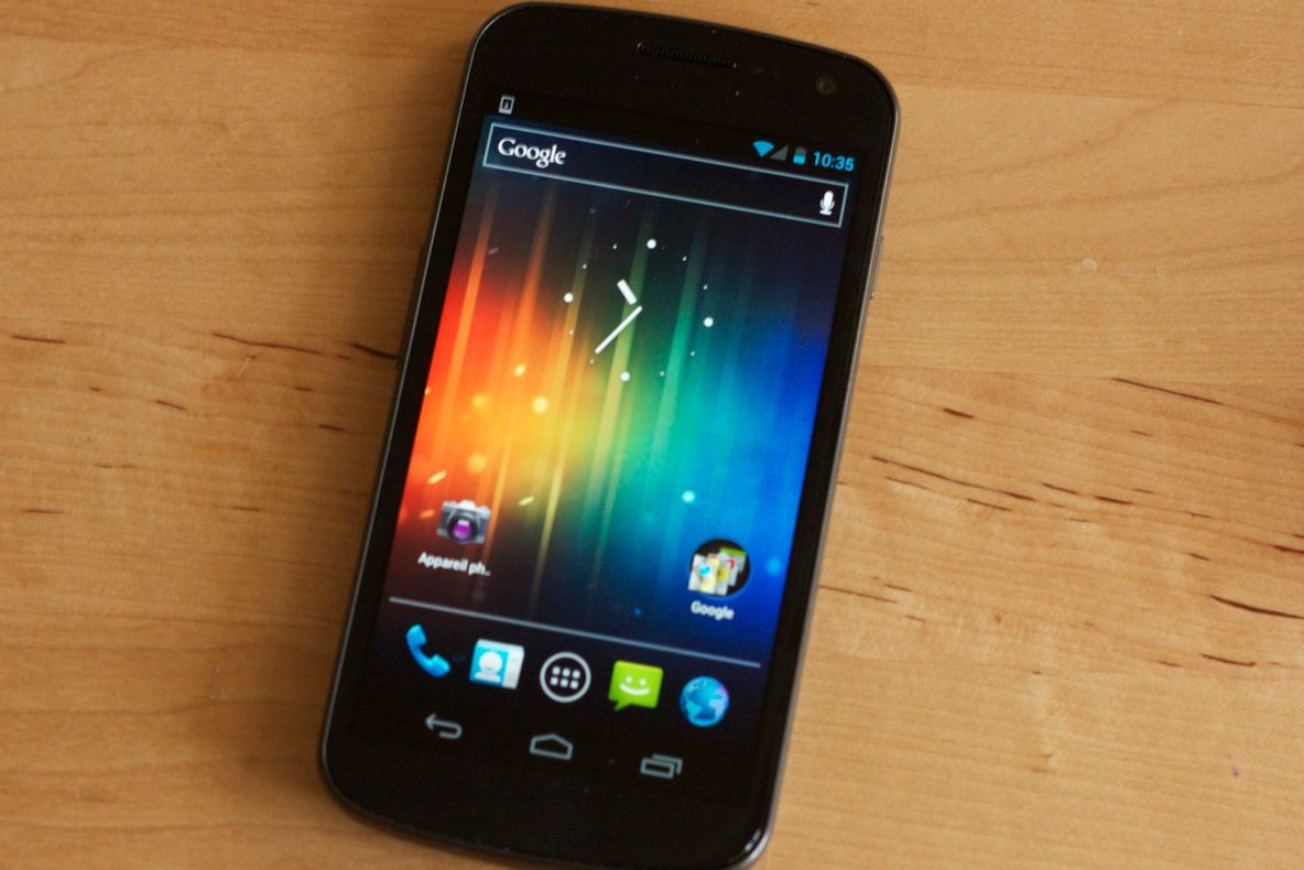 Tehnologia asta e incredibilă! Deblochezi telefonul fără să-l atingi, pentru că "știe" unde e!