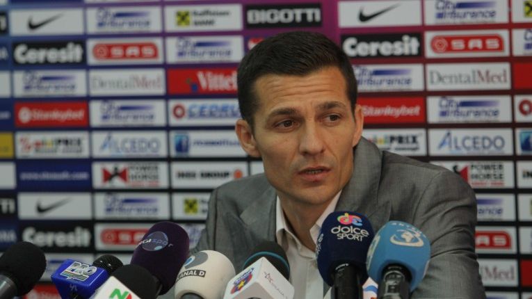 Anunț-șoc: "Va fi dat afară!"