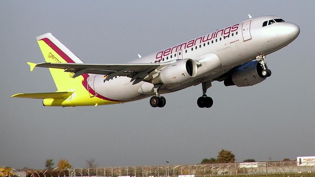 Câți bani vor primi rudele pasagerilor care au murit în avionul prăbușit intenționat