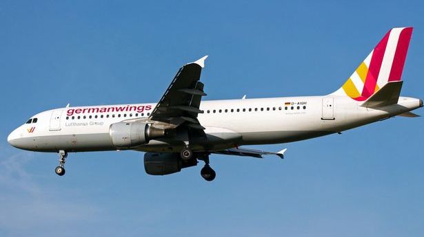 Cum a decurs ultima discuţie între pilot şi copilotul care a prăbuşit avionul. Detalii terifiante