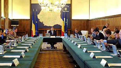 "Cel mai cinstit guvern": Lista celor 13 miniştri penali din Guvernul Ponta