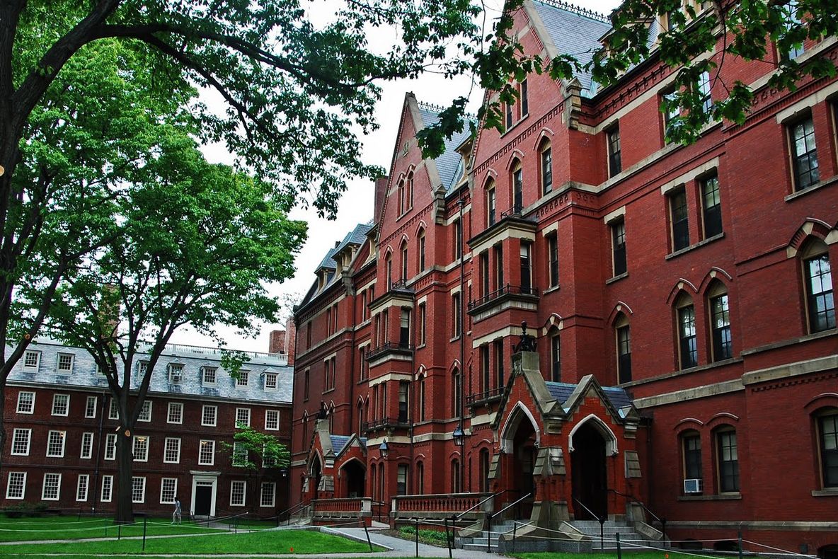 Topul universităţilor cu cea mai bună reputaţie din lume. Cum stă România la acest capitol