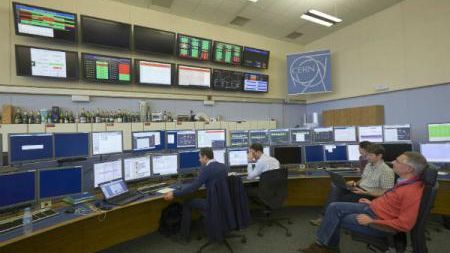 Cel mai puternic accelerator de particule din lume îşi reia activitatea