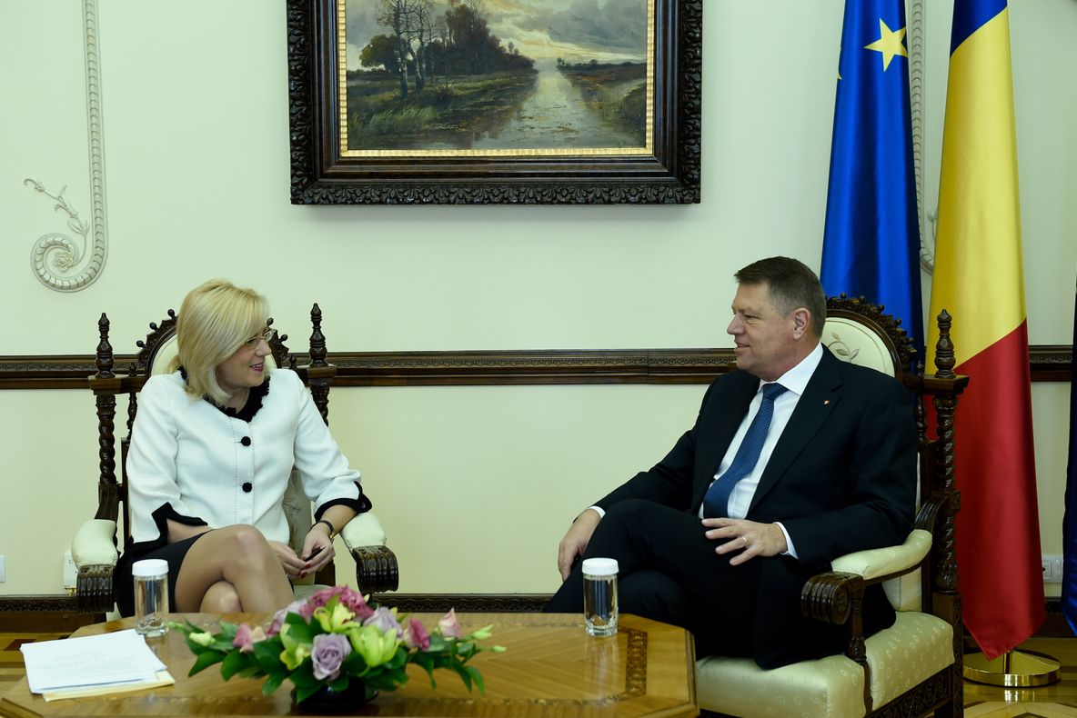 Klaus Iohannis s-a întâlnit cu comisarul european Corina Crețu 