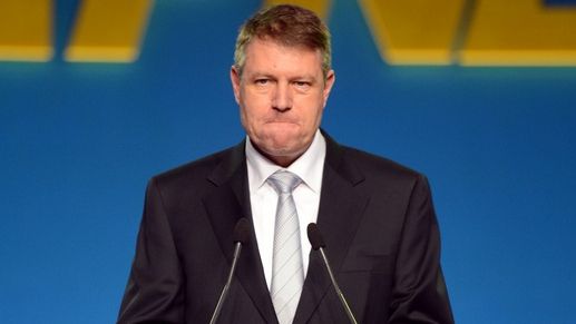 Preşedintele Klaus Iohannis şi premierul Victor Ponta, la bilanţul MAPN pe anul 2014