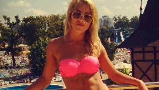 E sexy, dar bărbații fug de pumnii ei