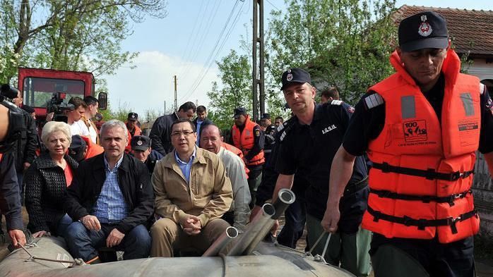 Cele mai penibile declarații pe care politicienii le vor uitate: De la ”Fă Doina” la cocoșei de aur