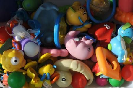 Aproape 2.500 de produse periculoase retrase de pe piața din UE în 2014