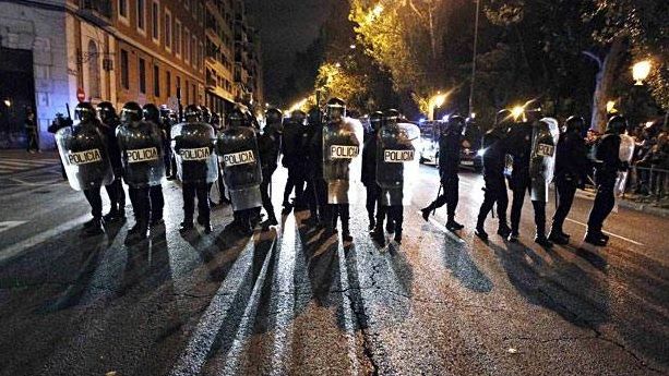 Protest uriaş la Madrid. Zeci de mii de oameni cer "pâine şi demnitate". 17 persoane, arestate