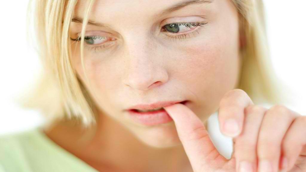 Îţi rozi unghiile? Află ce înseamnă