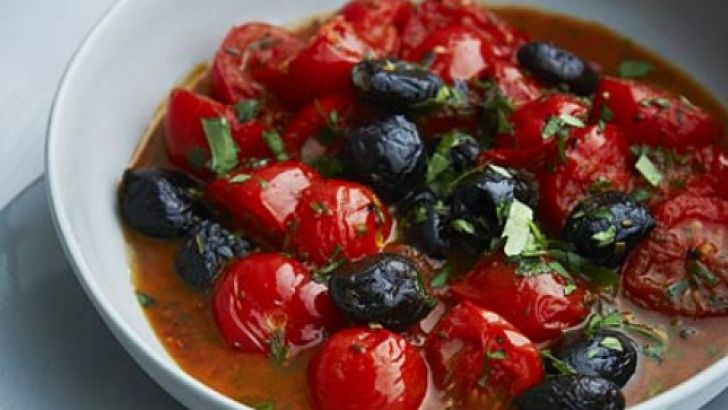 Reţeta zilei: Mâncare de roşii cu măsline