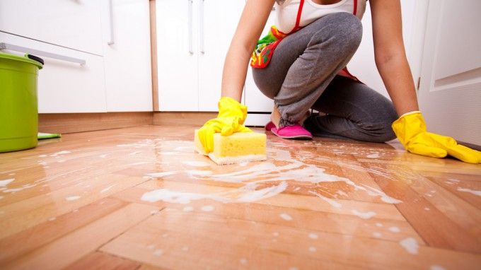 Soluții naturale de curățat și lustruit parchetul