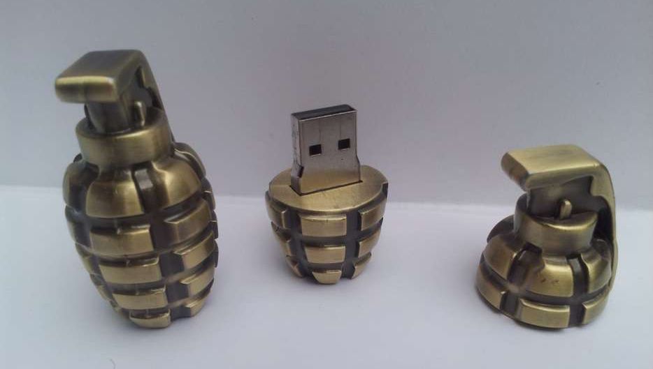 Ai grijă ce bagi înăuntru! Stick-ul acesta USB îți arde calculatorul