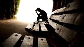 De ce se sinucid românii pe capete primăvara