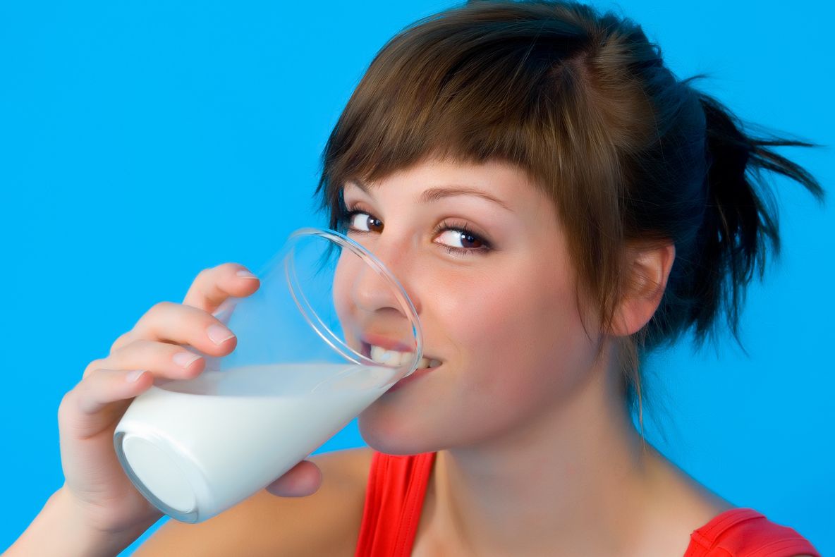 De ce este laptele de vacă un aliment controversat?